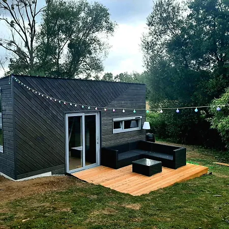 La Tiny De L'etang Lodge *